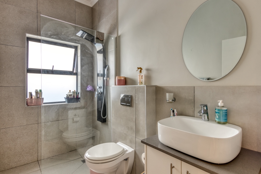 3 Bedroom Property for Sale in Aan de Wijnlanden Western Cape